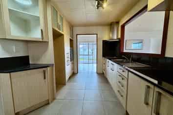 49 Rosewarne Crescent, Glendene