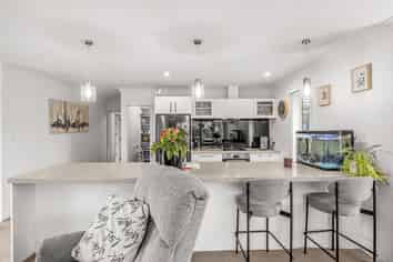 6 Ormandy Court, Amberley