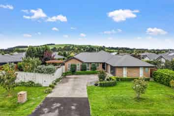 6 Ormandy Court, Amberley