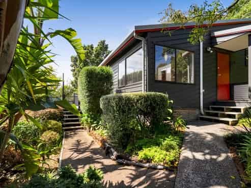 48A and 48 Maratahu Street, Westown