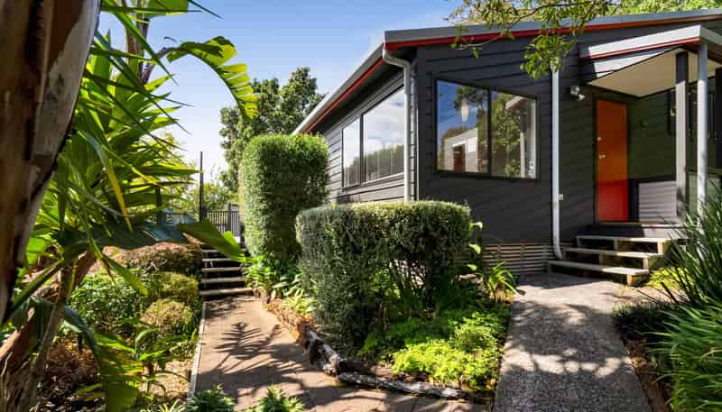 48A and 48 Maratahu Street, Westown