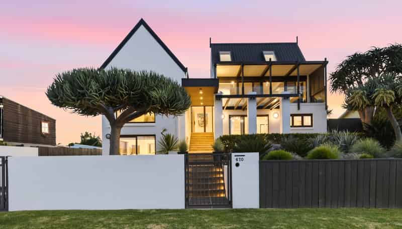 670 Papamoa Beach Road, Papamoa Beach