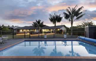 55 Shelter Grove, Frankleigh Park