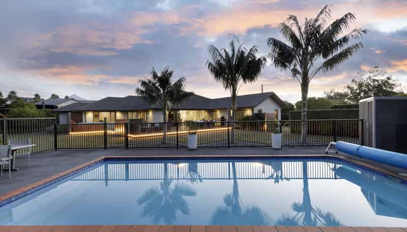 55 Shelter Grove, Frankleigh Park