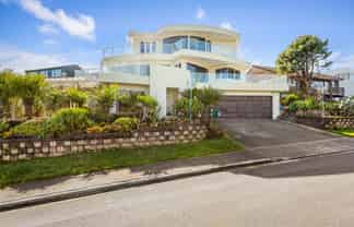 9 Brigantine Dr, Beach Haven
