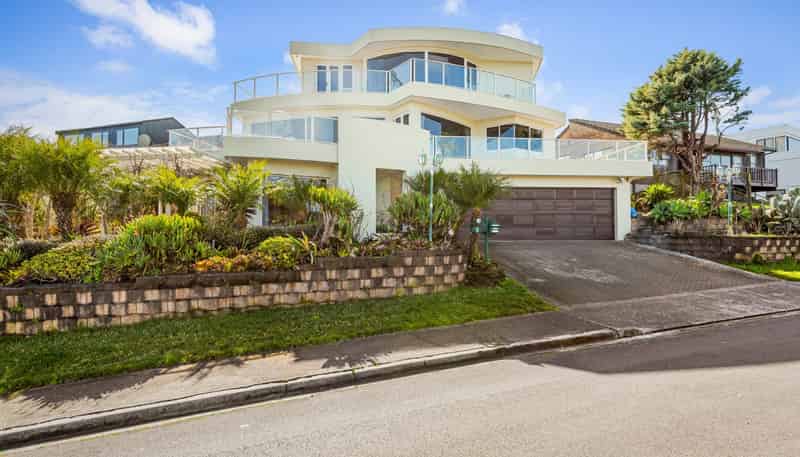 9 Brigantine Dr, Beach Haven