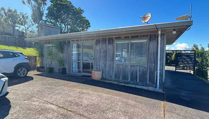 60 Whites road, Whitford