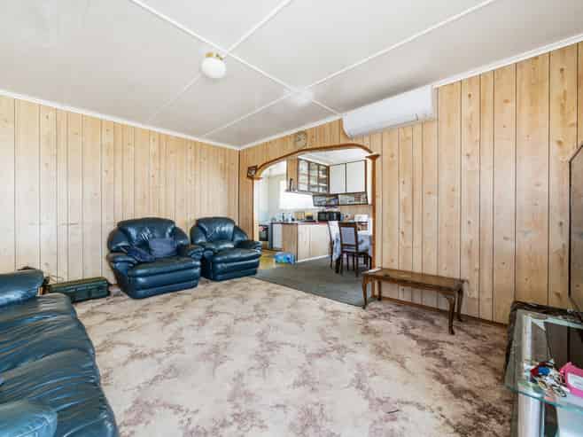 52 Friesian Drive, Mangere