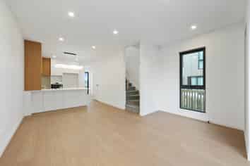 210 Henwood Road, Westgate