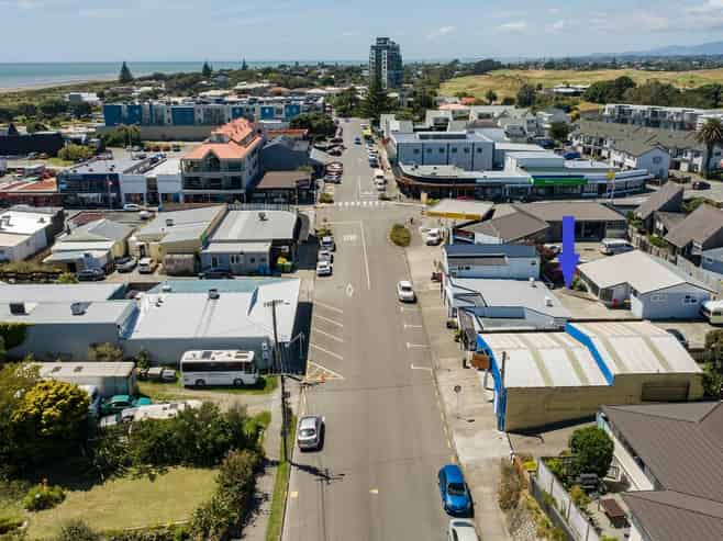 Standout Split-Risk Investment 