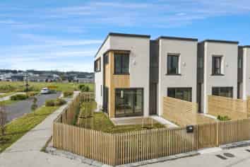208 Henwood Road, Westgate
