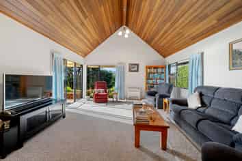 10 Neralee Court, Conifer Grove