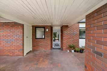 10 Neralee Court, Conifer Grove