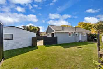 28 St Heliers Crescent, Aranui
