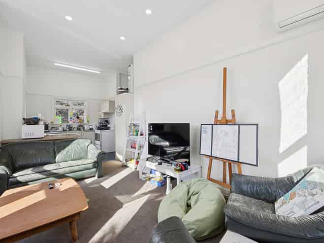 182 Queen Street, North Dunedin