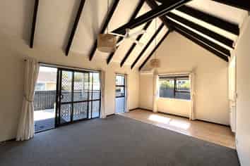 2/17 Ranui Road, Stoke