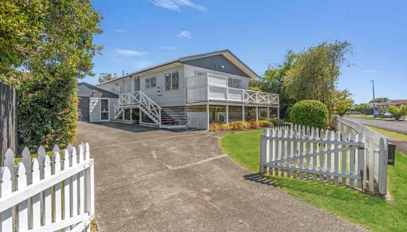 18 Riverside Drive, Waiuku