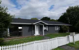 72 Aorangi Rd, Paraparaumu