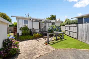 26A Knightsbridge Place, Dinsdale