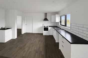 27 Hinemoa Street, Levin