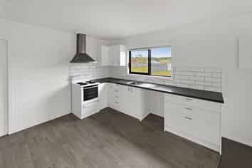 27 Hinemoa Street, Levin