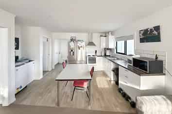 27 Hinemoa Street, Levin