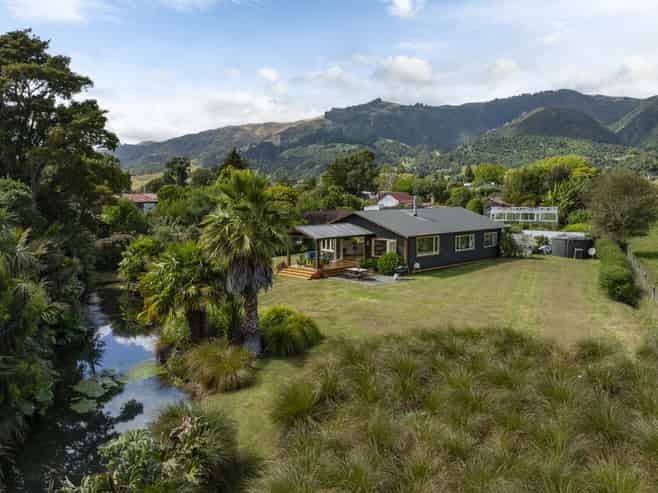 11 Boyle Street, Clifton