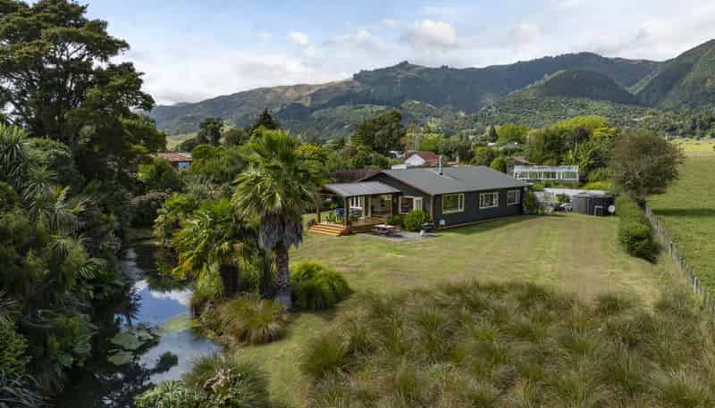 11 Boyle Street, Clifton