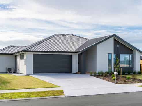 26 Taurangawaka Road, One Tree Point