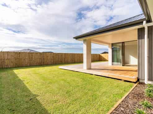 26 Taurangawaka Road, One Tree Point