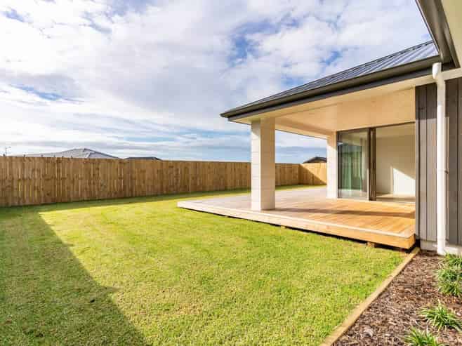 26 Taurangawaka Road, One Tree Point