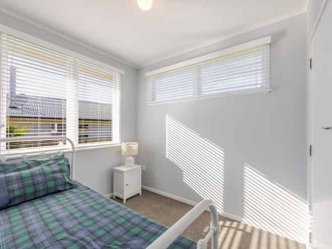 15 John Ross Place, Kairakau