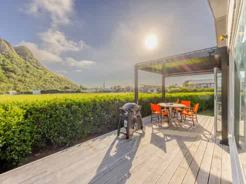 15 John Ross Place, Kairakau