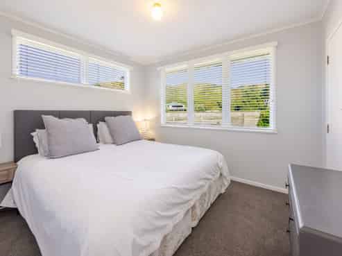 15 John Ross Place, Kairakau