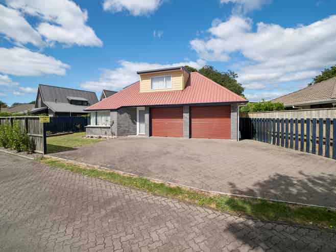 17B Orchard Place, Lynmore