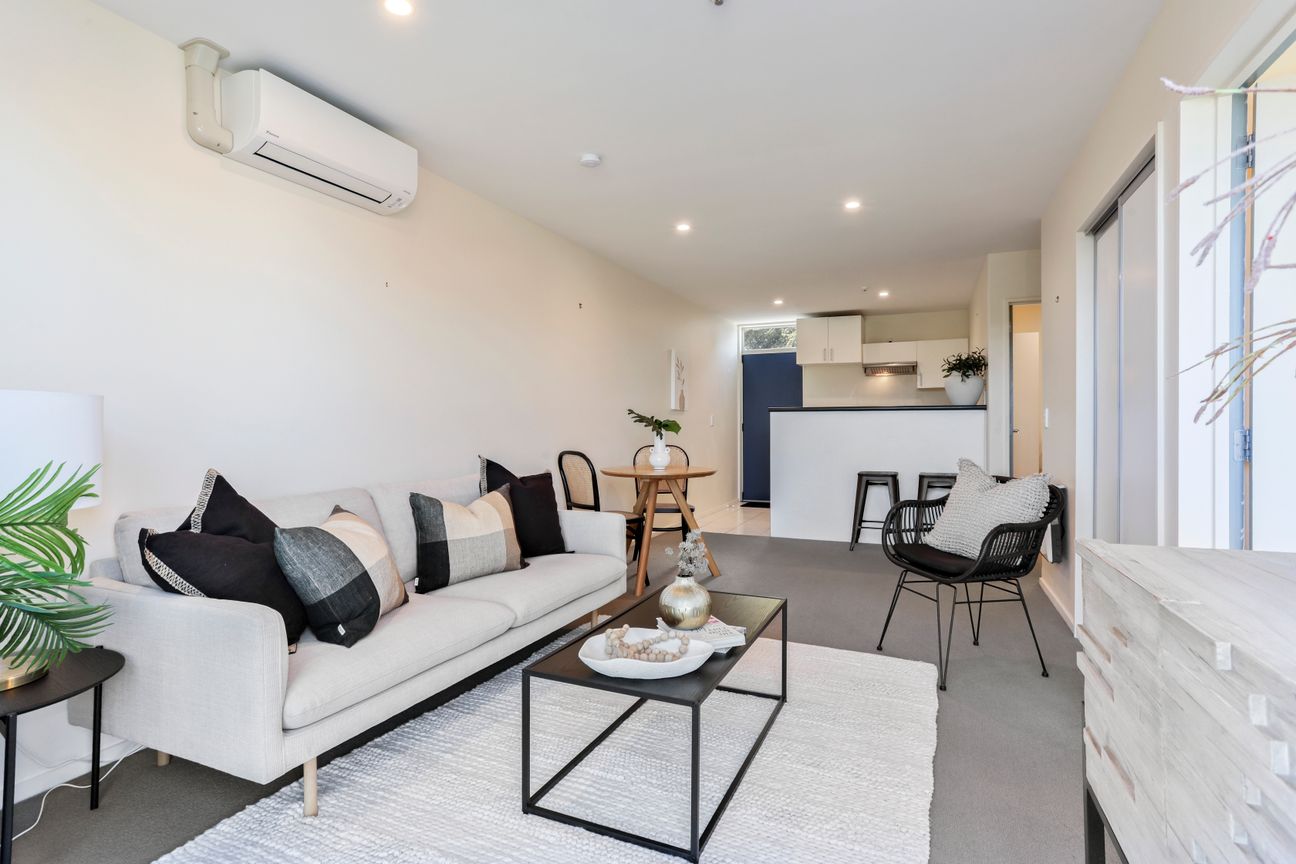 2 Bedrooms, 2 Car Parks, Outstanding Value - Vista 3