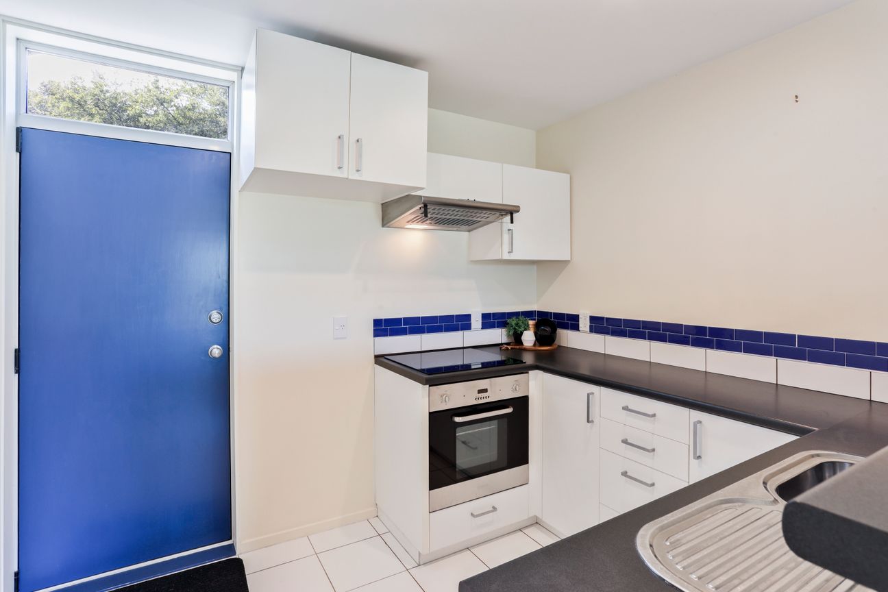 2 Bedrooms, 2 Car Parks, Outstanding Value - Altro