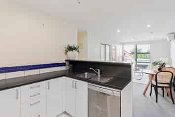 16/14 Brougham Street, Addington