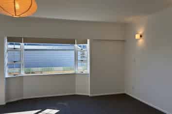 6 Henui Street, Strandon