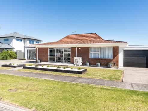 101A Charleston Avenue, Whangamata