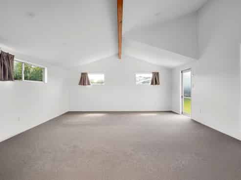 48B Karen Crescent, Dinsdale