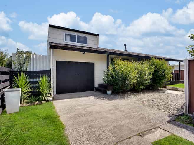 48B Karen Crescent, Dinsdale