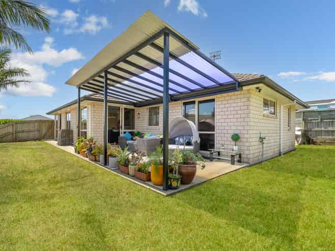 208 Ballintoy Park Drive, Welcome Bay