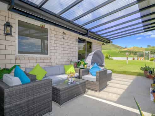 208 Ballintoy Park Drive, Welcome Bay