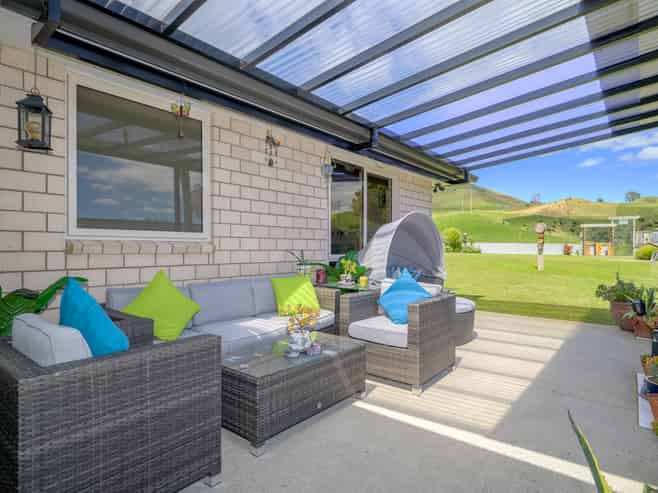 208 Ballintoy Park Drive, Welcome Bay