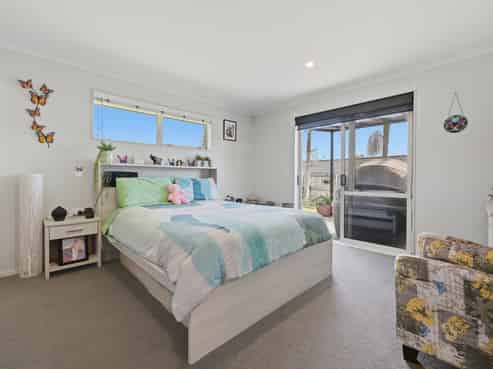 208 Ballintoy Park Drive, Welcome Bay