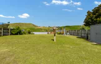 208 Ballintoy Park Drive, Welcome Bay