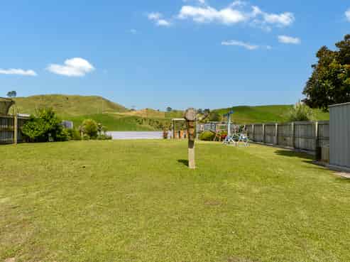 208 Ballintoy Park Drive, Welcome Bay