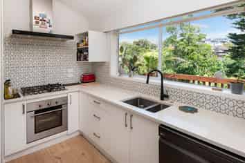 12 Cheriton Road, Mellons Bay