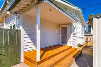 6 Meadow Street, Mount Wellington